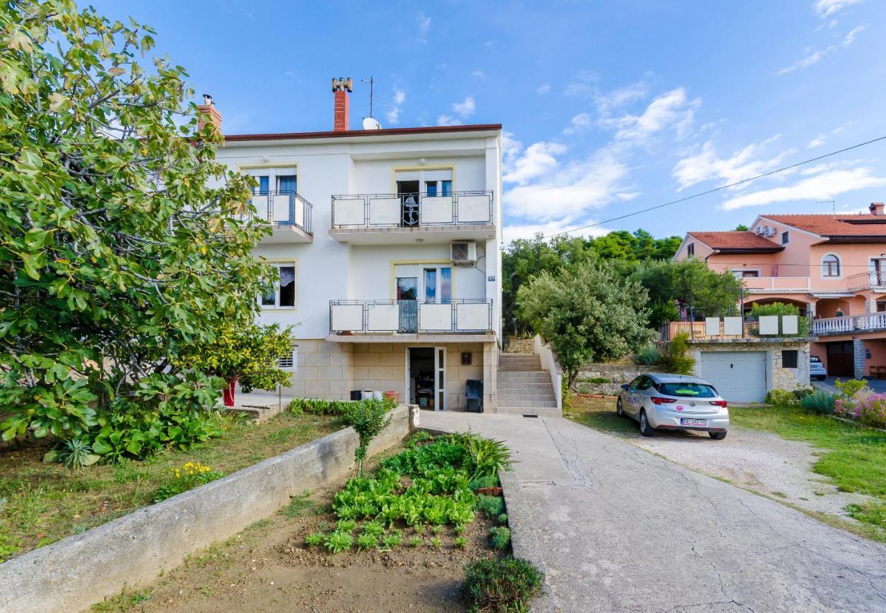 Apartment Ivanka Banjol Exterior foto